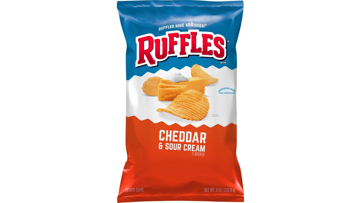 Ruffles Cheddar & Sour Cream Potato Chips (8 oz)