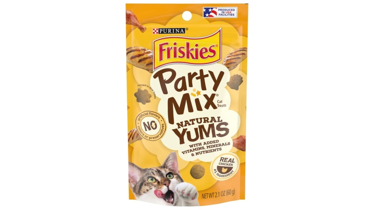Purina Friskies Party Mix Natural Yums Cat Treats with Real Chicken (2.1 oz)